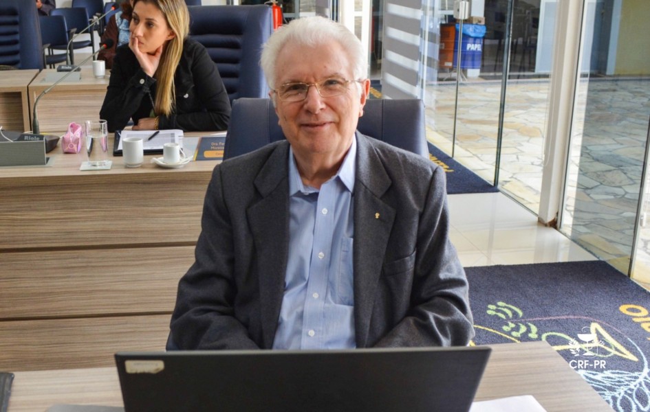 crf-pr-faz-homenagem-ao-farmaceutico-dr-arnaldo-zubioli-icone-da-profissao