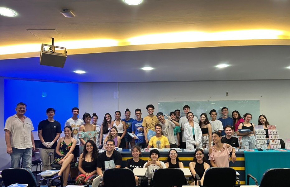 uem-recebe-curso-de-perfuracao-de-orelhas