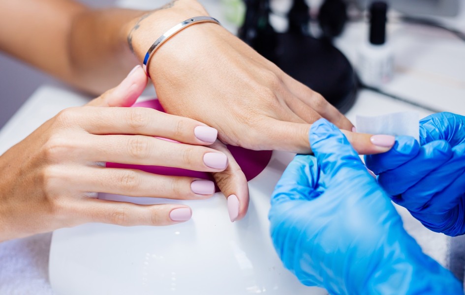 anvisa-proibe-duas-substancias-utilizadas-em-produtos-para-unhas